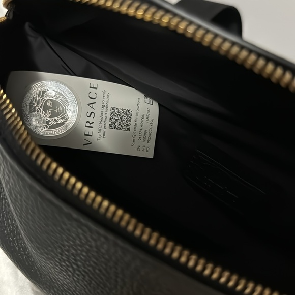 VERSACE - New never used
Medusa Belt Bag - Picture 2 of 4